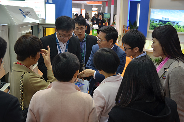 丝瓜视频下载地址激光展示